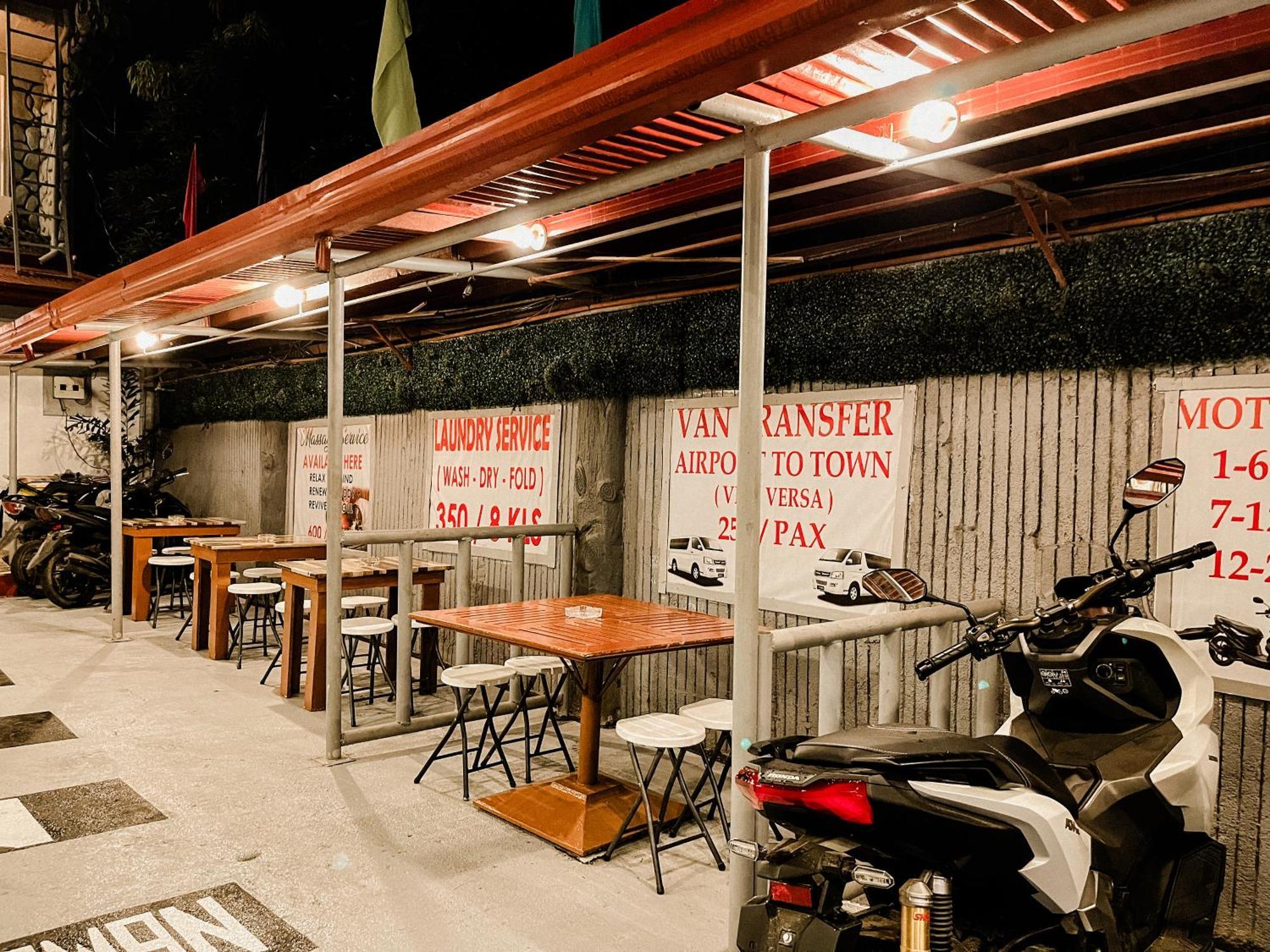 Mario'S Travellers Inn Coron Exteriör bild